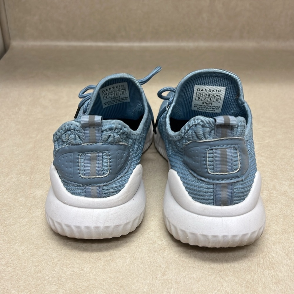 Danskin women’s sneakers - Picture 5 of 6